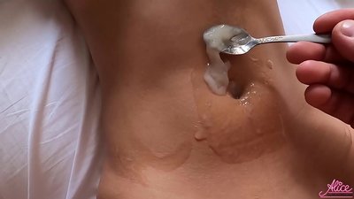Pip gwo twou san fon ak sèks pasyone Close-up - Manje espèm